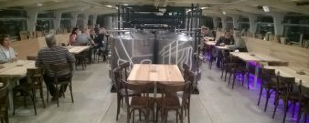 Loď Pivovar, tanky na spodní palubě