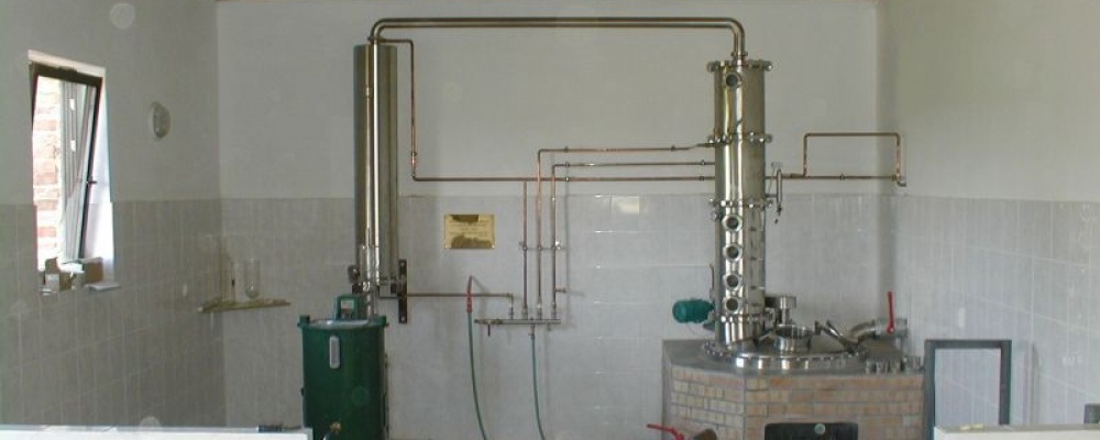 PRODEJ kompletního použitého vybavení pěstitelské pálenice 300 litrů