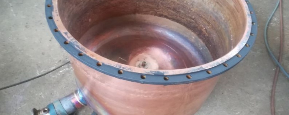 nový měděný destilační kotel 300 litrů.jpg