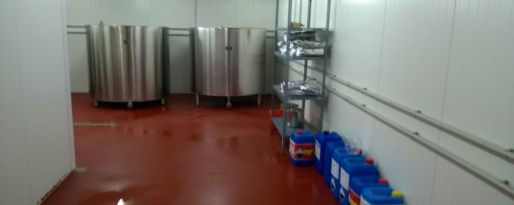 Kvasné kádě 20 hl, PUR izolace, opláštění nerez