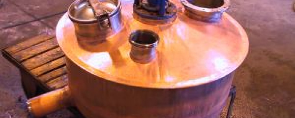 Oprava konkurenčního destilačního kotle - Suchdol